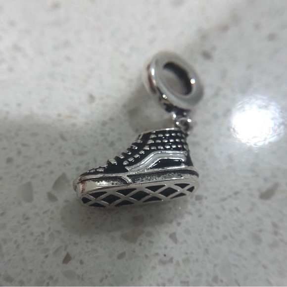 Sterling silver Skater shoes Vans lookalike charm, fits Pandora bracelet - Picture 4 of 7